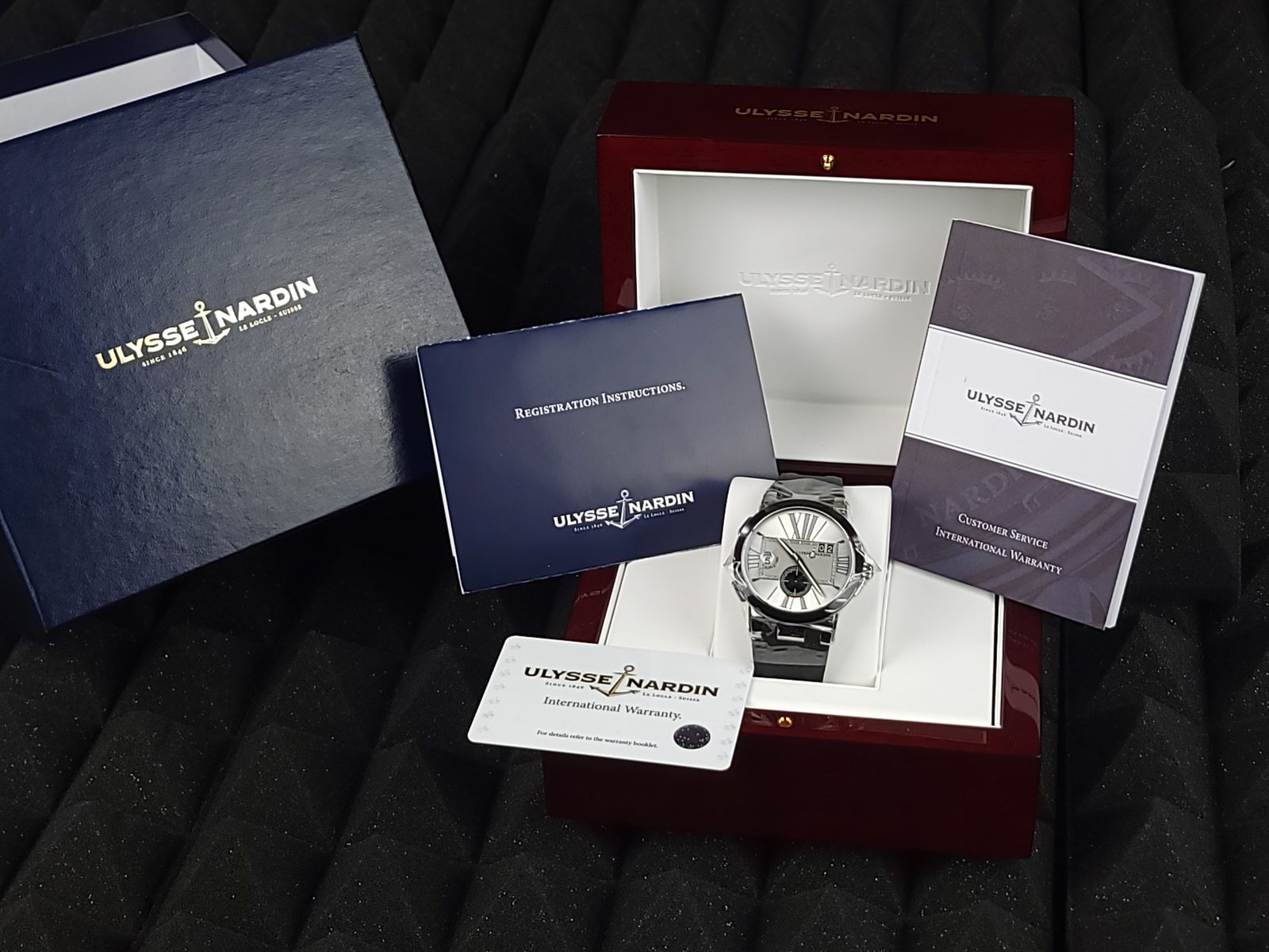 Ulysse Nardin Executive in its presentation box with documents and warranty card